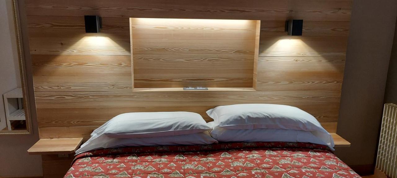 Albergo Riglarhaus Sauris Exteriör bild