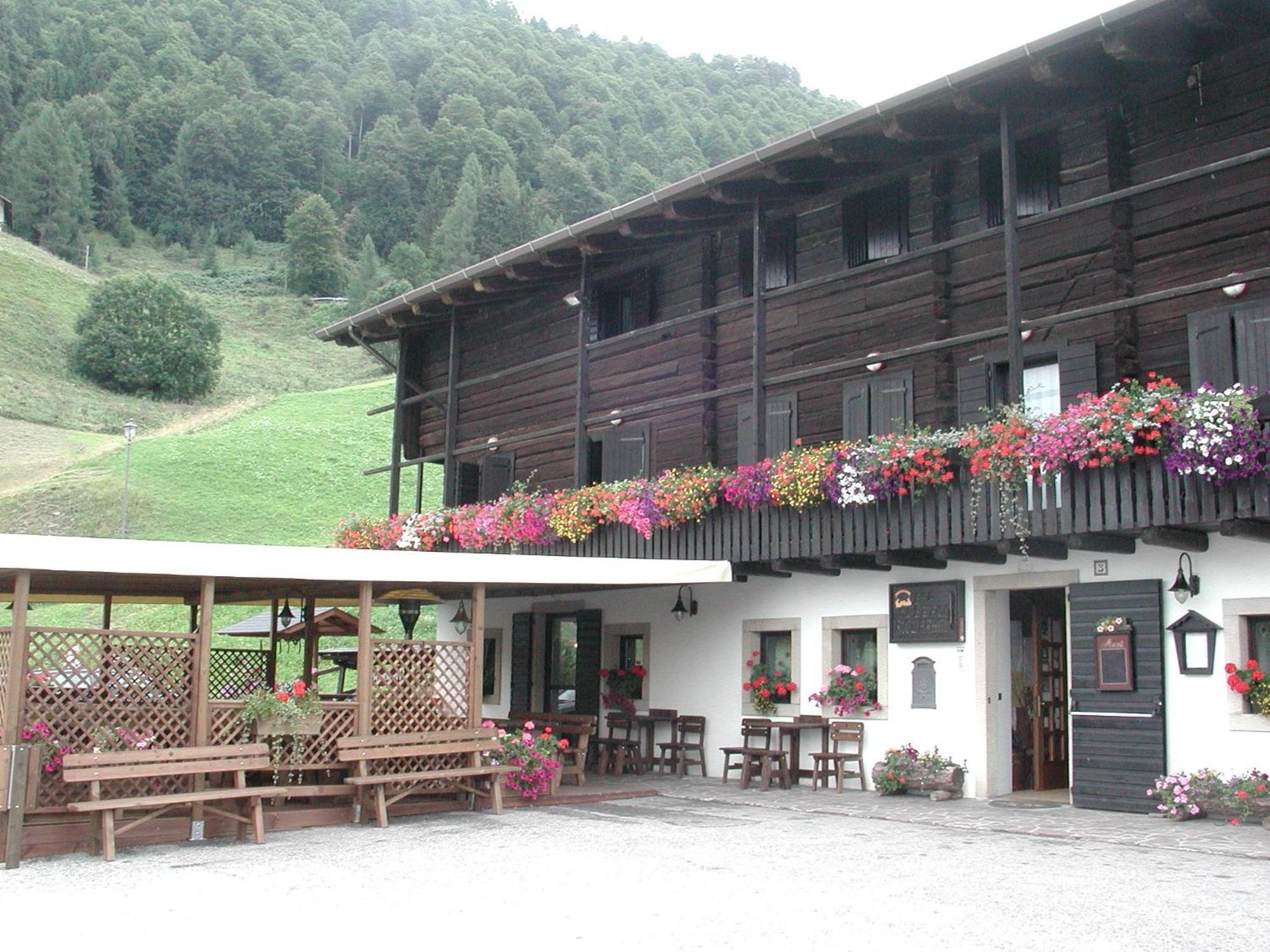 Albergo Riglarhaus Sauris Exteriör bild
