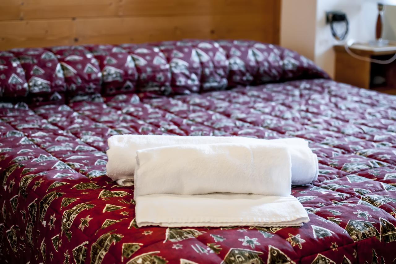 Albergo Riglarhaus Sauris Exteriör bild